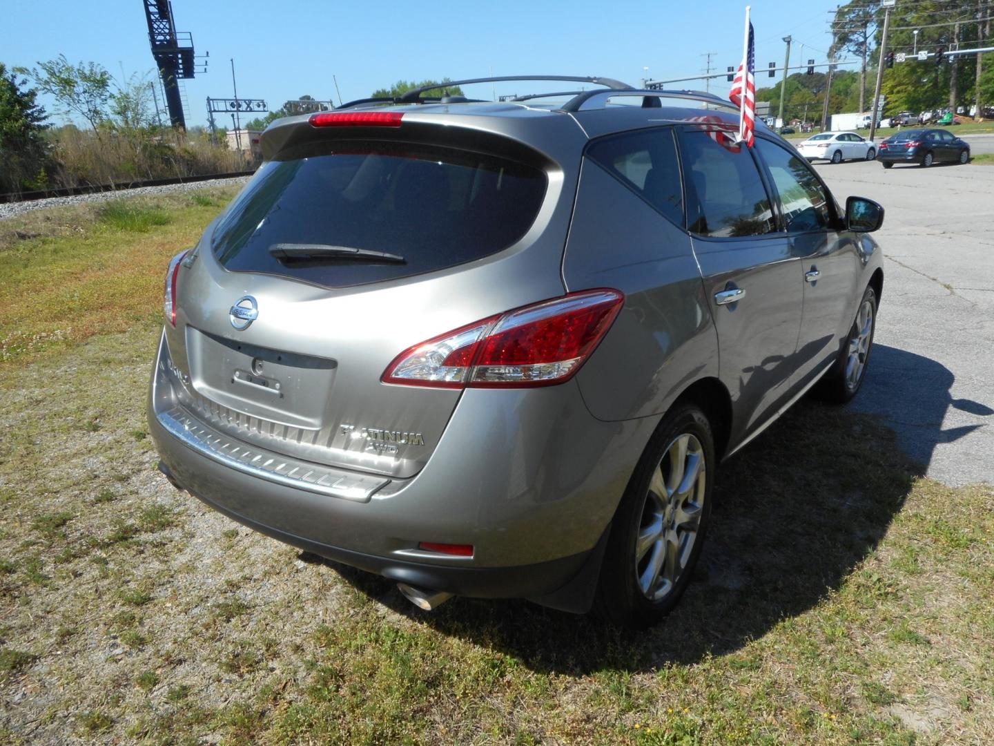 2012 Silver Nissan Murano (JN8AZ1MWXCW) , located at 2553 Airline Blvd, Portsmouth, VA, 23701, (757) 488-8331, 36.813889, -76.357597 - ***VEHICLE TERMS*** Down Payment: $999 Weekly Payment: $100 APR: 23.9% Repayment Terms: 42 Months *** CALL ELIZABETH SMITH - DIRECTOR OF MARKETING @ 757-488-8331 TO SCHEDULE YOUR APPOINTMENT TODAY AND GET PRE-APPROVED RIGHT OVER THE PHONE*** - Photo#4